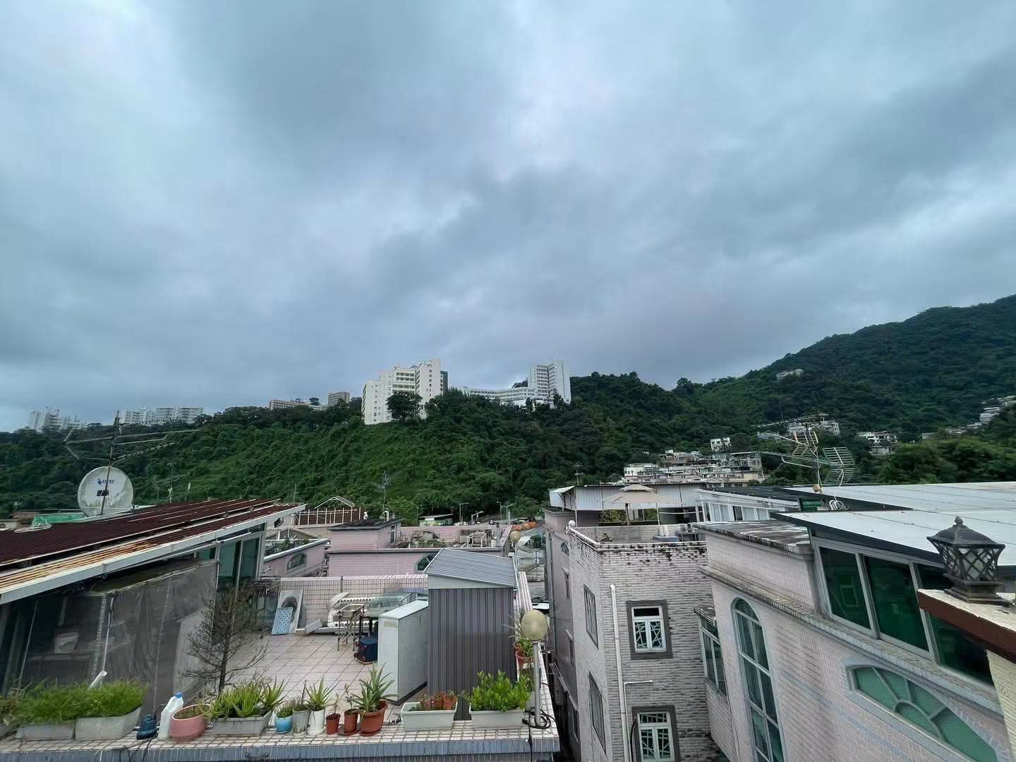 樟樹灘新淨三樓天台